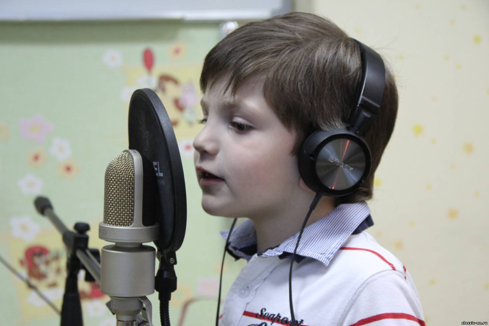 Ребенок вокалист. Дети поют. Вокал дети. Детские вокальные студии. Занятия вокалом для детей.